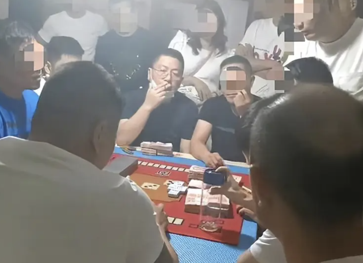 中铁四局原副总工程师汤恕赌博被偷拍,四人涉敲诈勒索获刑